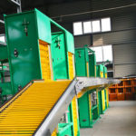 Automatic egg collecting machine matched with the battery hens can greatly promote the egg collecting efficiency.
